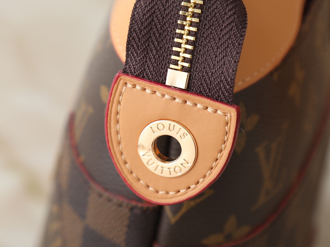 ルイ・ヴィトン「Louis Vuitton」ポシェット･ヴォワヤージュ スープル