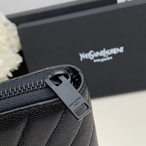 サンローラン「Saint Laurent」モノグラム・サンローラン フルジップウォレット（グレインパウダーテクスチャー キルティングレザー）