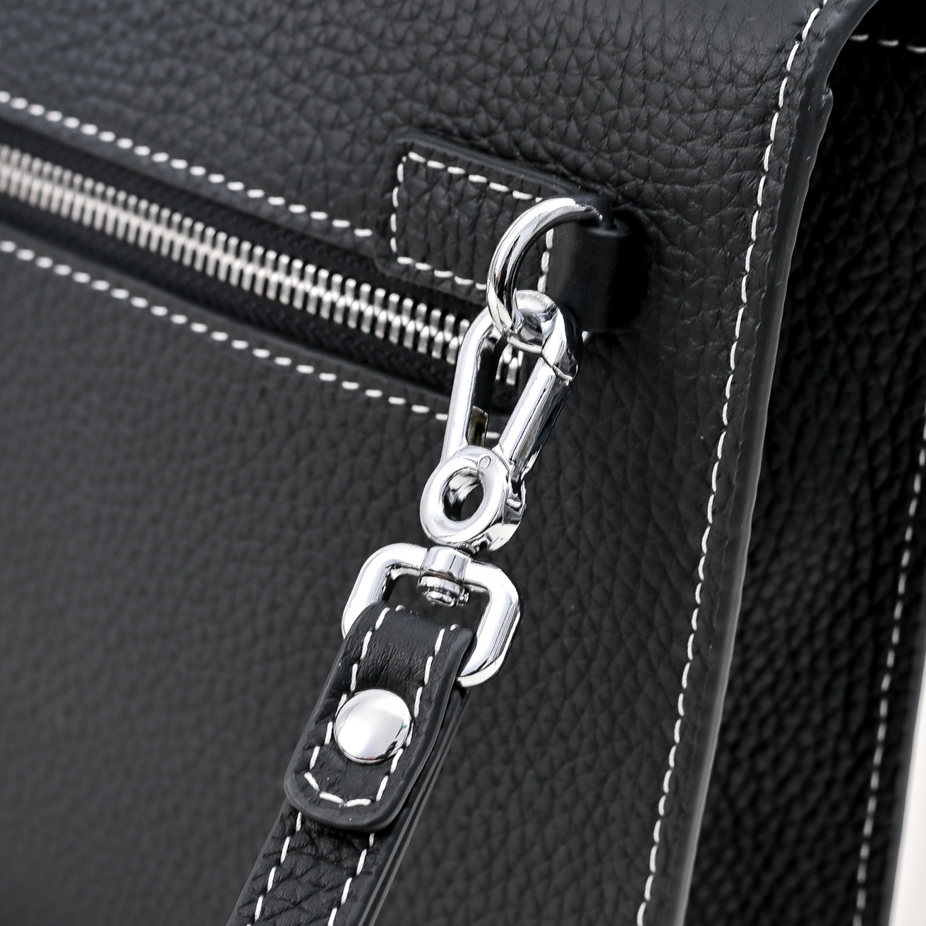 エルメス ジップ レザー クラッチバッグ