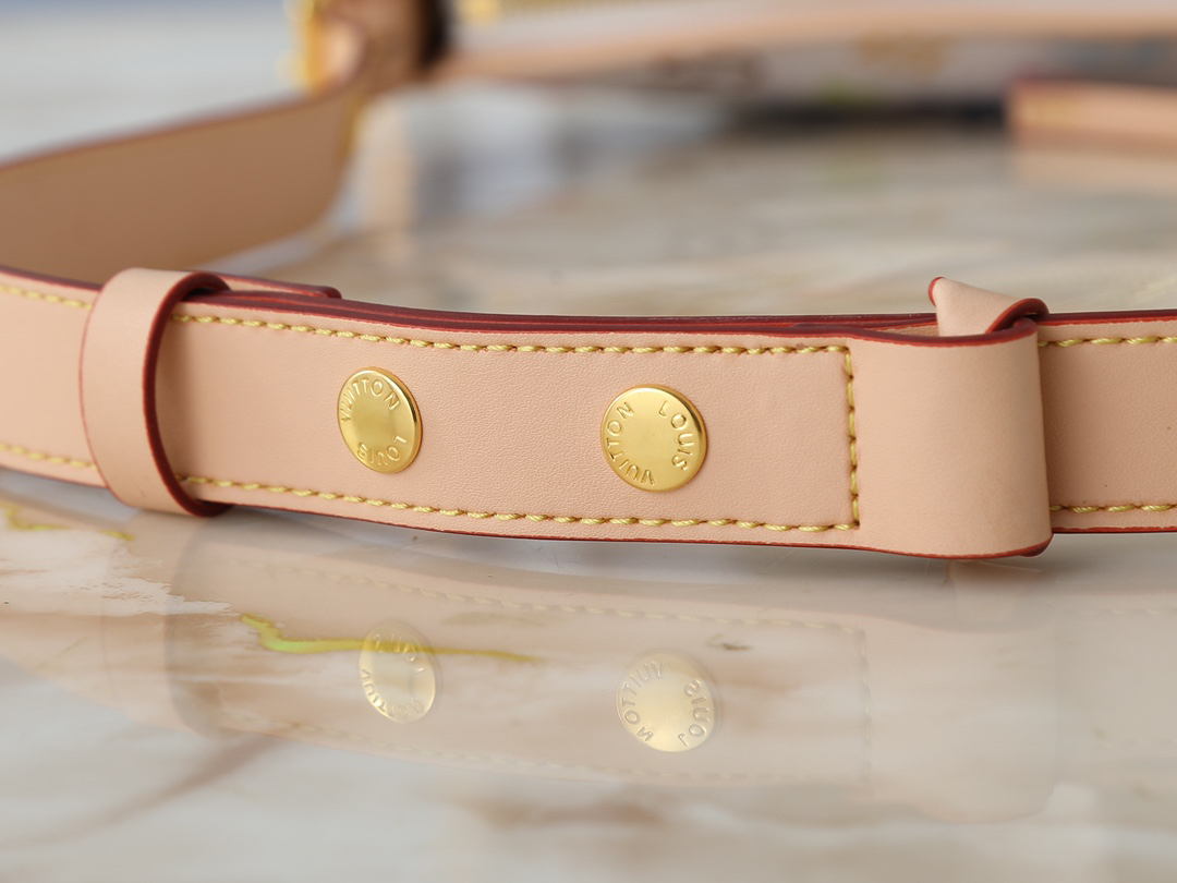 ルイ・ヴィトン LV x TM キャリーオール イーストウエスト バッグ「CarryAll Bag」