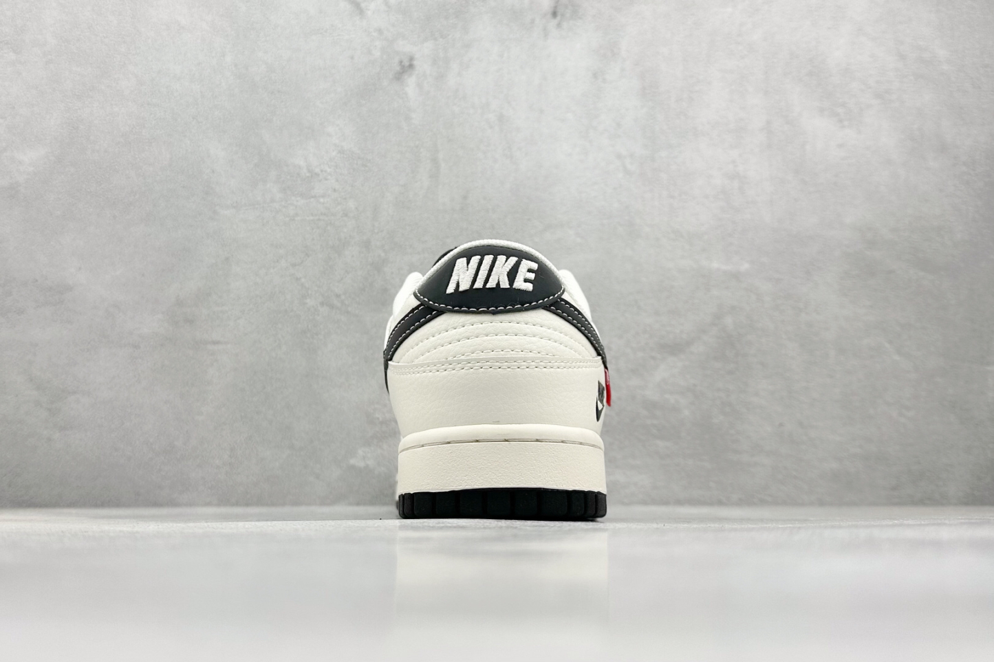 超入手困難ナイキ SB ダンクロー・スープラムコラボレーション日本限定