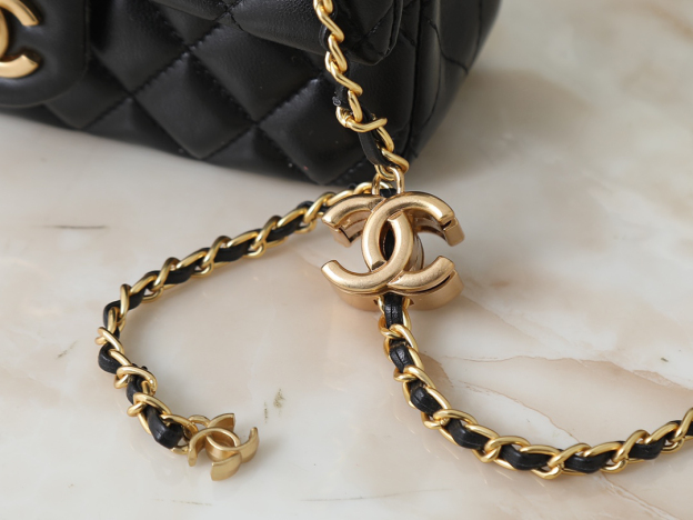 シャネル ミニ フラップ バッグ「Mini Flap Bag」