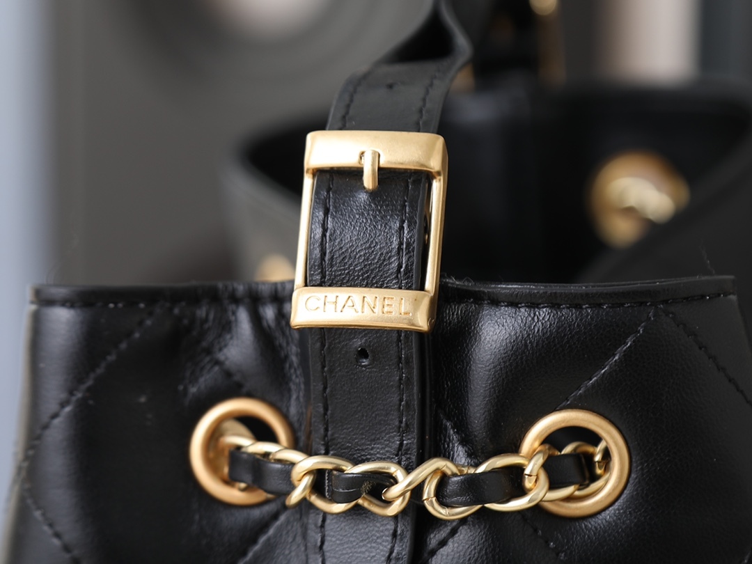 シャネル スモール ショッピングバッグ「Shopping Bag」