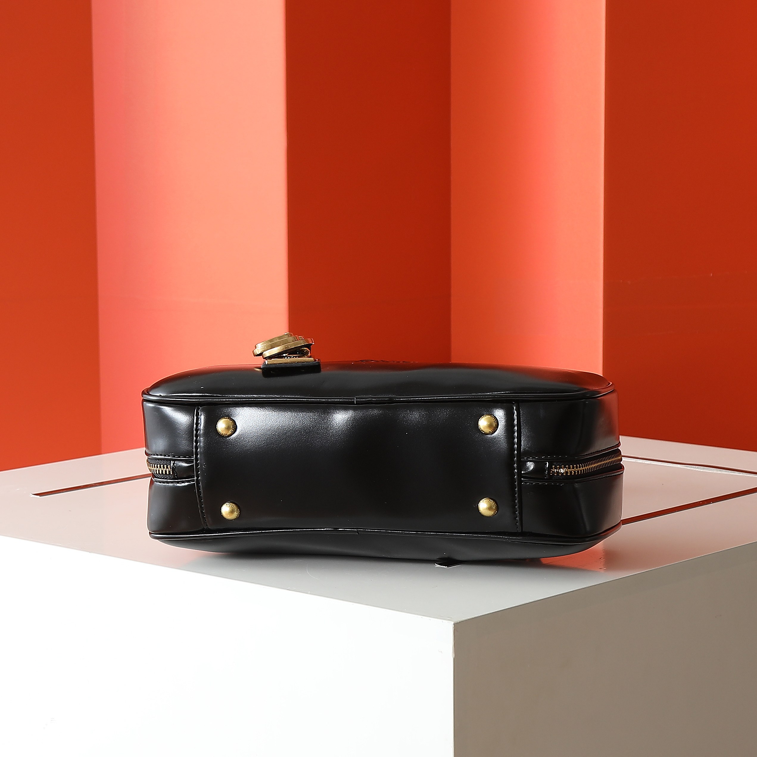 ミュウミュウ ボー レザー スモールバッグ「Beau Bag」