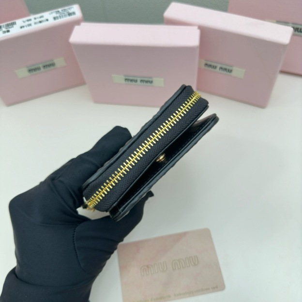 ミュウミュウ マテラッセレザー 財布「Matelassé Wallet」