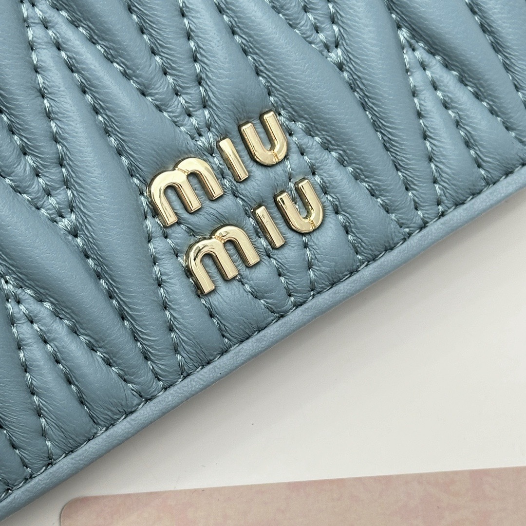 ミュウミュウ マテラッセレザー 財布「Matelassé Wallet」
