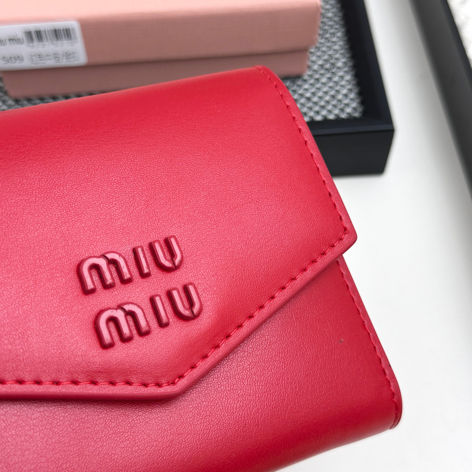 ミュウミュウ アルカディ コンパクト フラップ ウォレット「Arcadie Wallet」