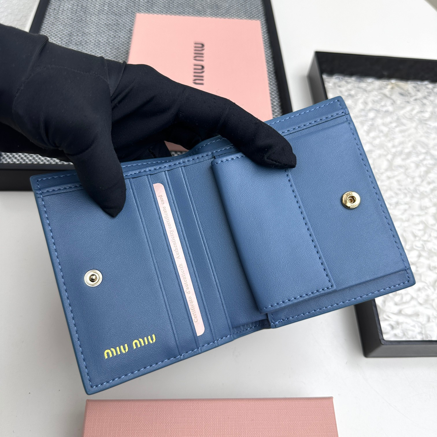 ミュウミュウ アルカディ レザー 財布「Arcadie Wallet」