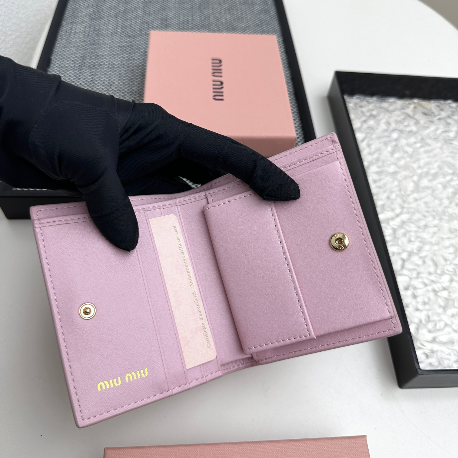 ミュウミュウ アルカディ レザー 財布「Arcadie Wallet」