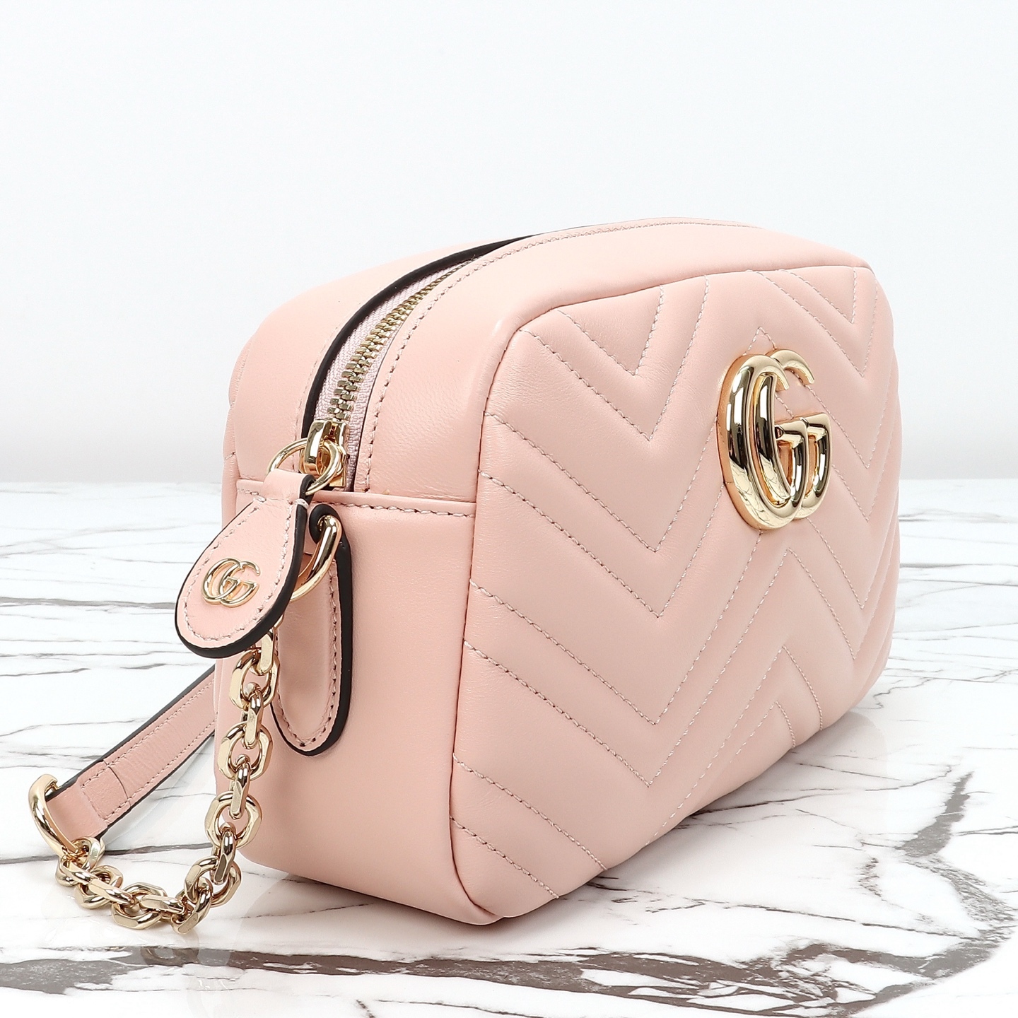 グッチ〔GGマーモント〕スモール カメラバッグ「GG Marmont Bag」