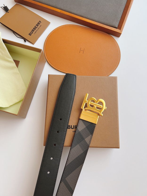 バーバリー「Burberry」フック TBベルト 2色