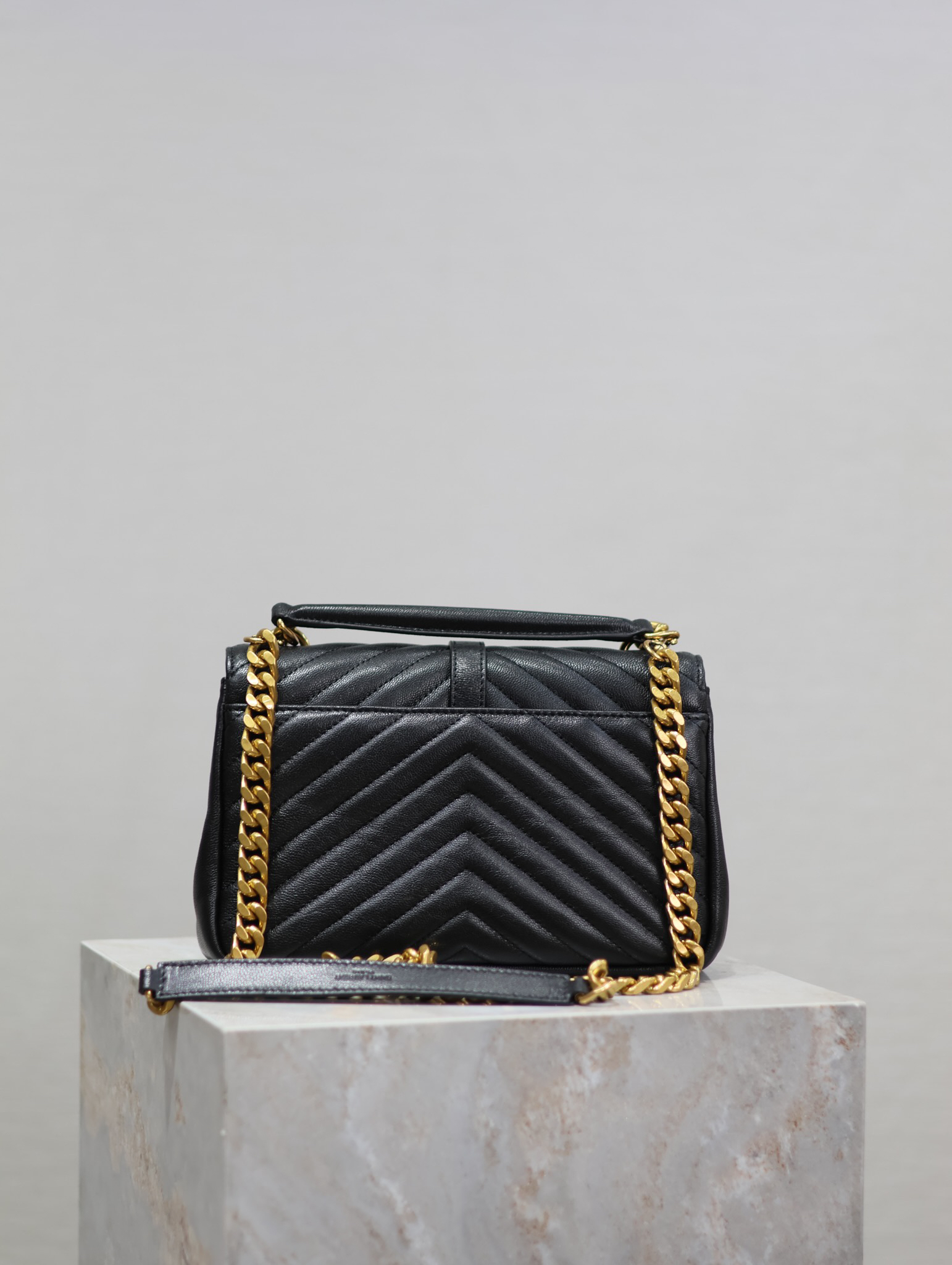 サンローラン「Saint Laurent」メッセンジャーバッグ
