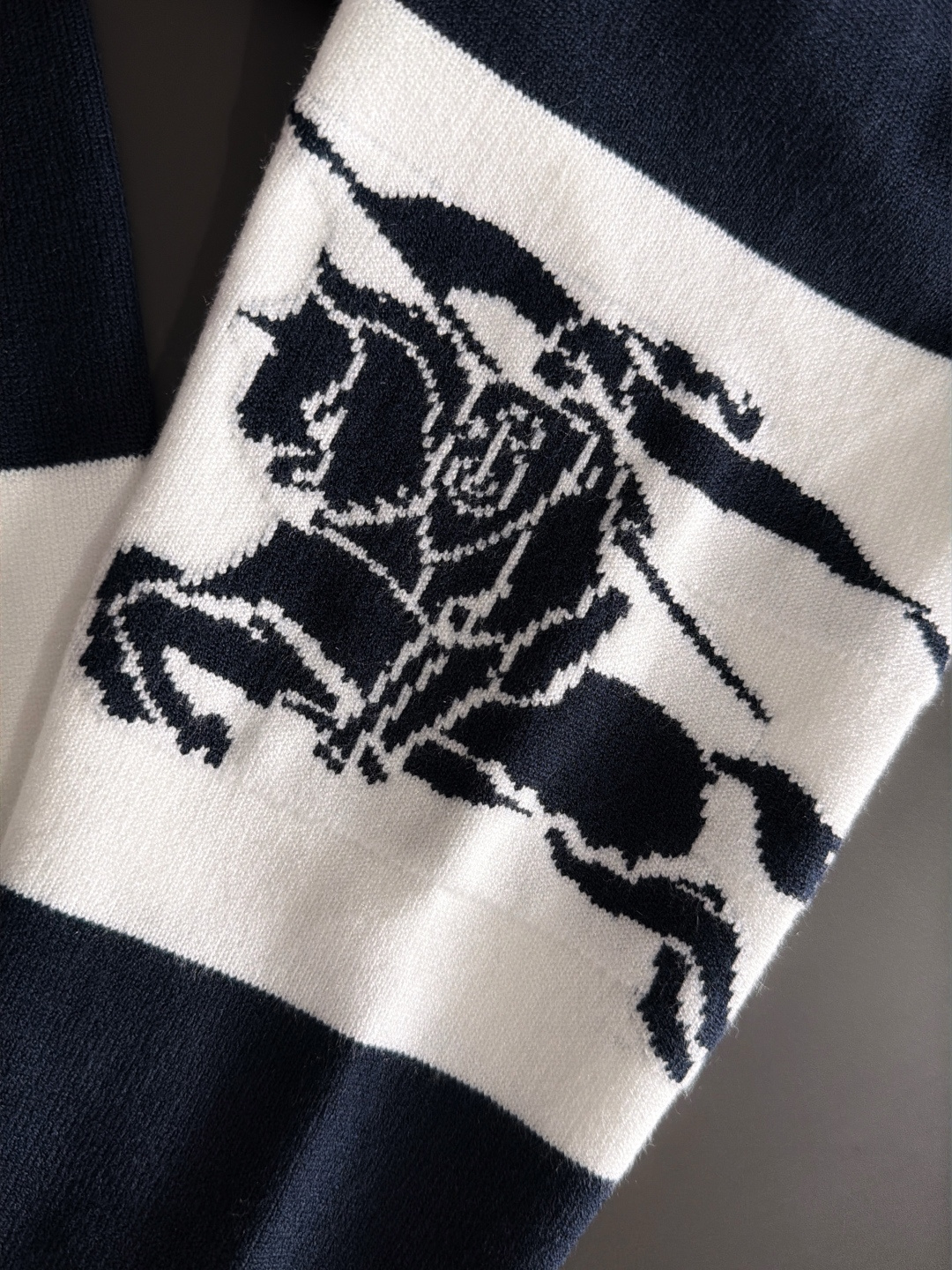 バーバリー「Burberry」2026新作ニットコレクション ニットウェア