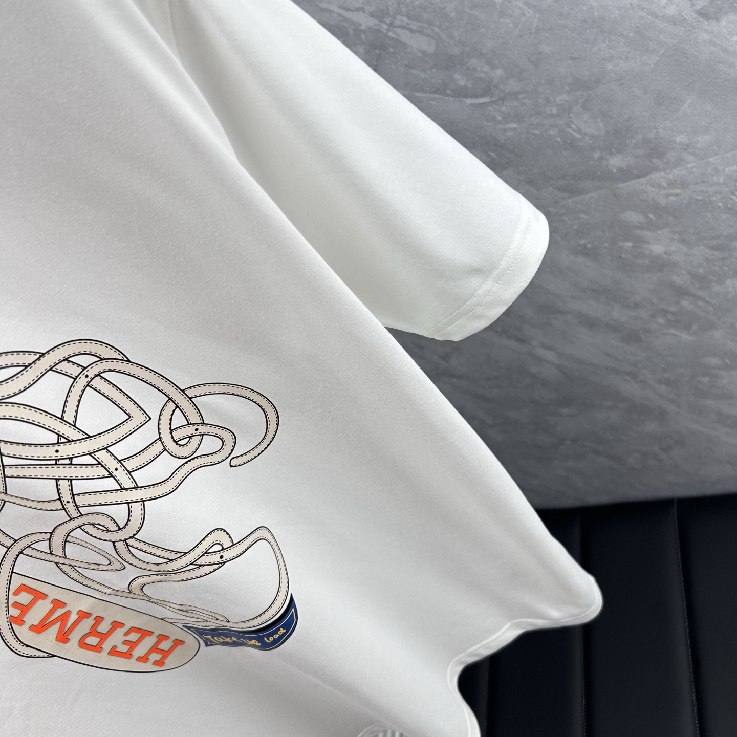 エルメス「Hermès」 クルーネックTシャツ 軽やかな着心地 春夏新作