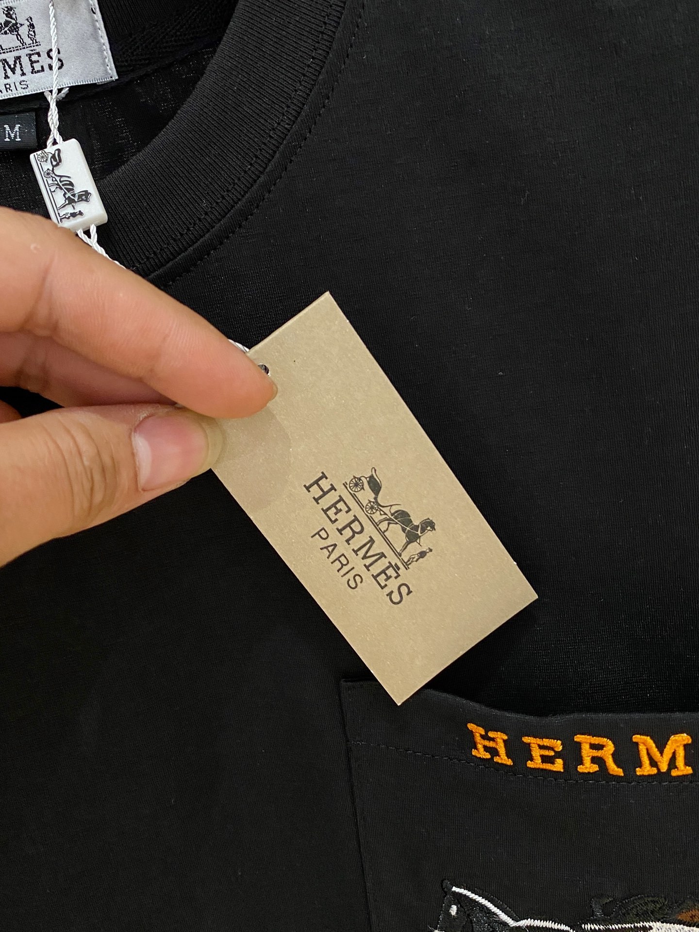 エルメス「Hermès」 クルーネックTシャツ 軽やかな着心地 春夏新作