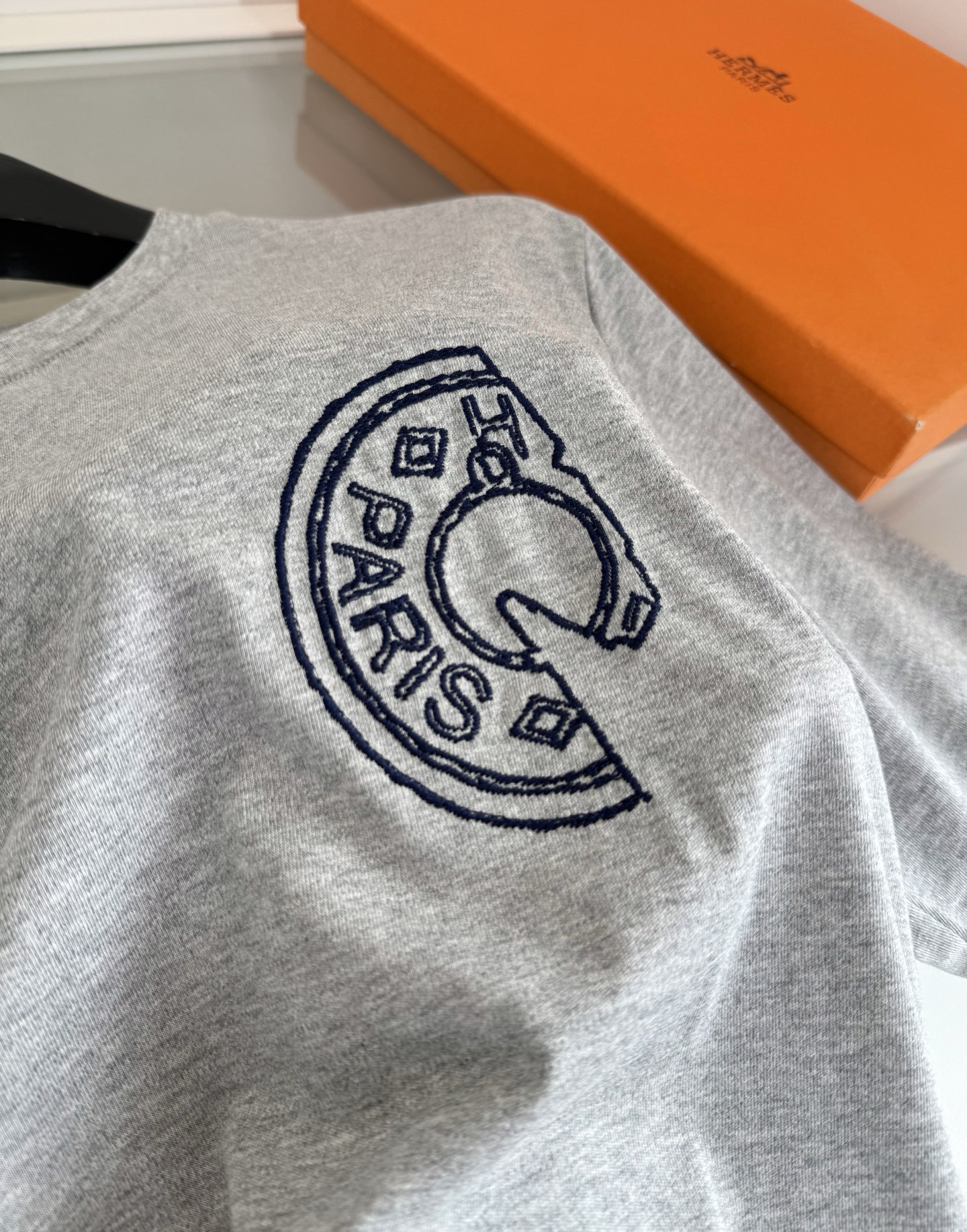 エルメス「Hermès」 クルーネックTシャツ 軽やかな着心地 春夏新作