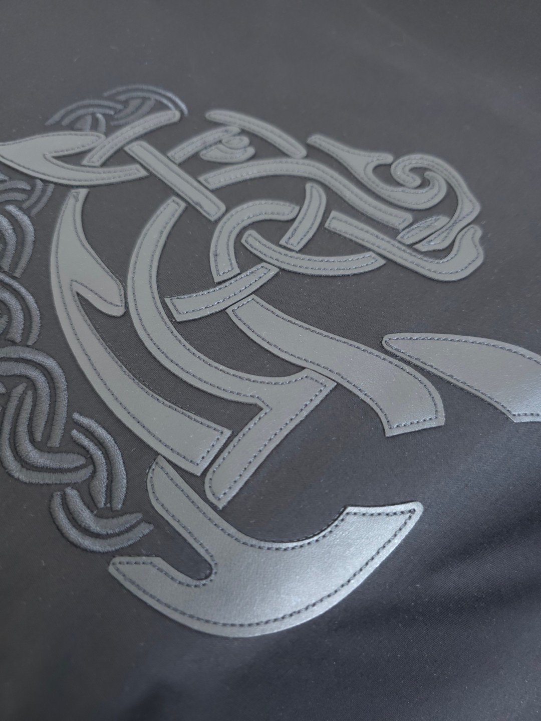 エルメス「Hermès」 クルーネックTシャツ 軽やかな着心地 春夏新作