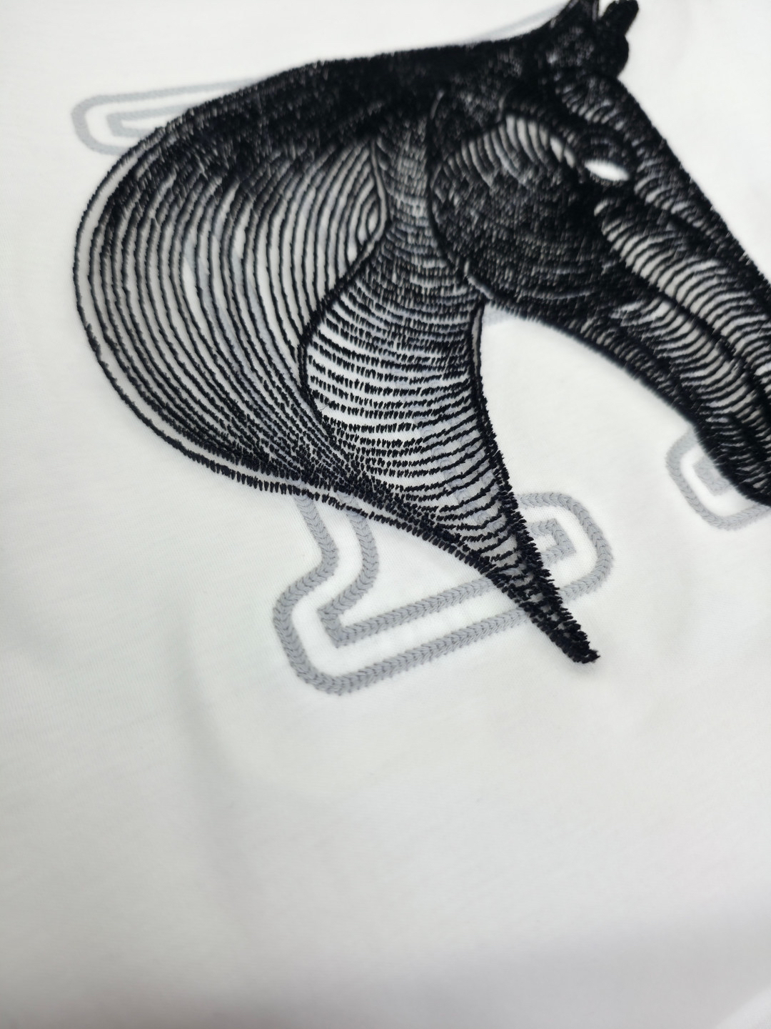 エルメス「Hermès」 クルーネックTシャツ 軽やかな着心地 春夏新作