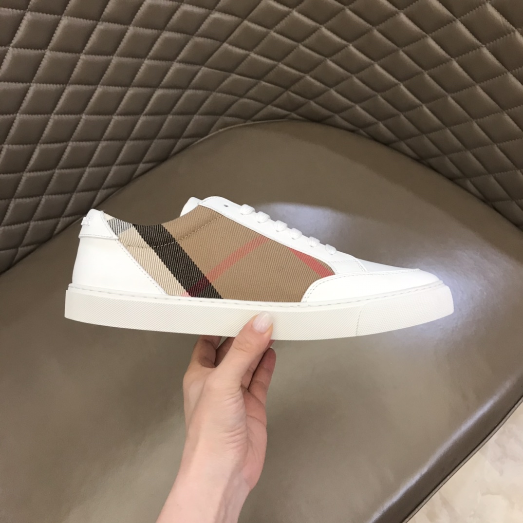 バーバリー「Burberry」Vintage Check ローテクニカルスニーカー メンズ