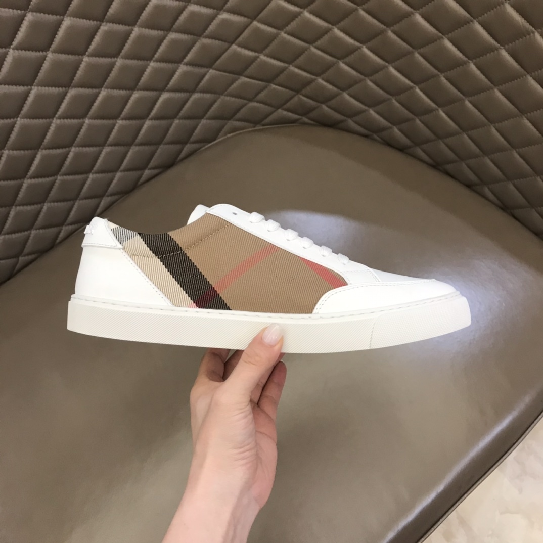 バーバリー「Burberry」Vintage Check ローテクニカルスニーカー メンズ