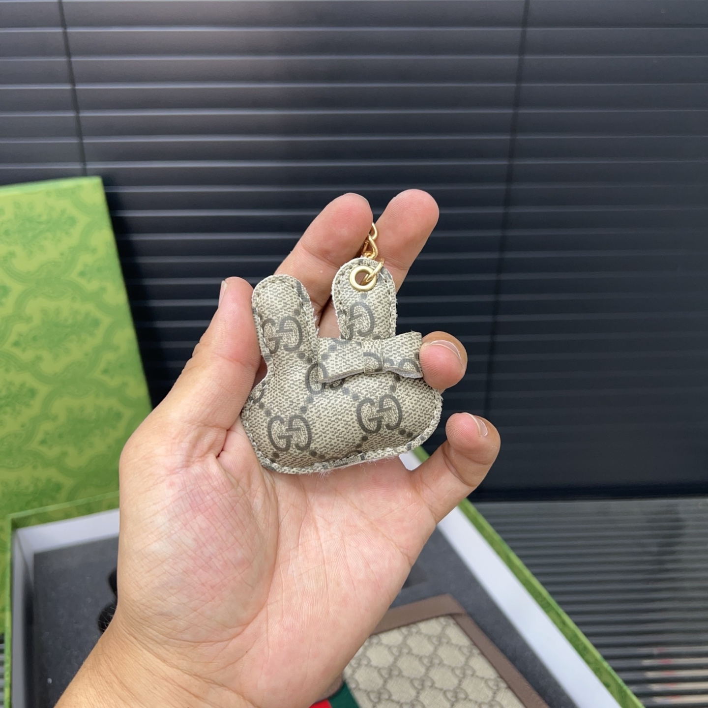 「グッチ」Gucci GG 柄クラッチバッグ＋チャーム＋ドール ギフトセット 限定セール 大人気販売中
