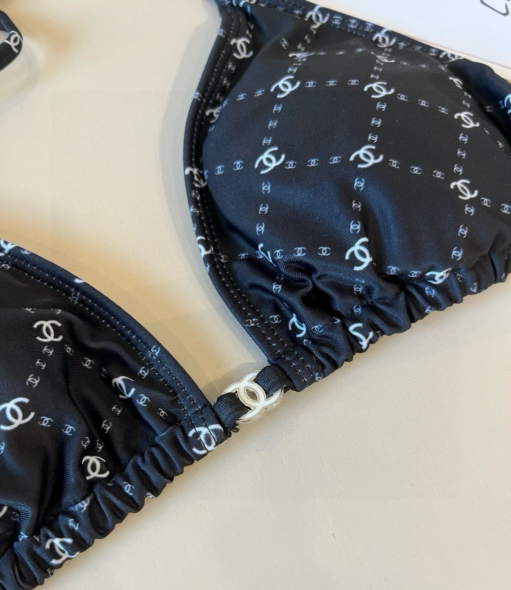 シャネル「Chanel」セパレート水着「2025夏季限定・人気プレミアムスイム登場！」