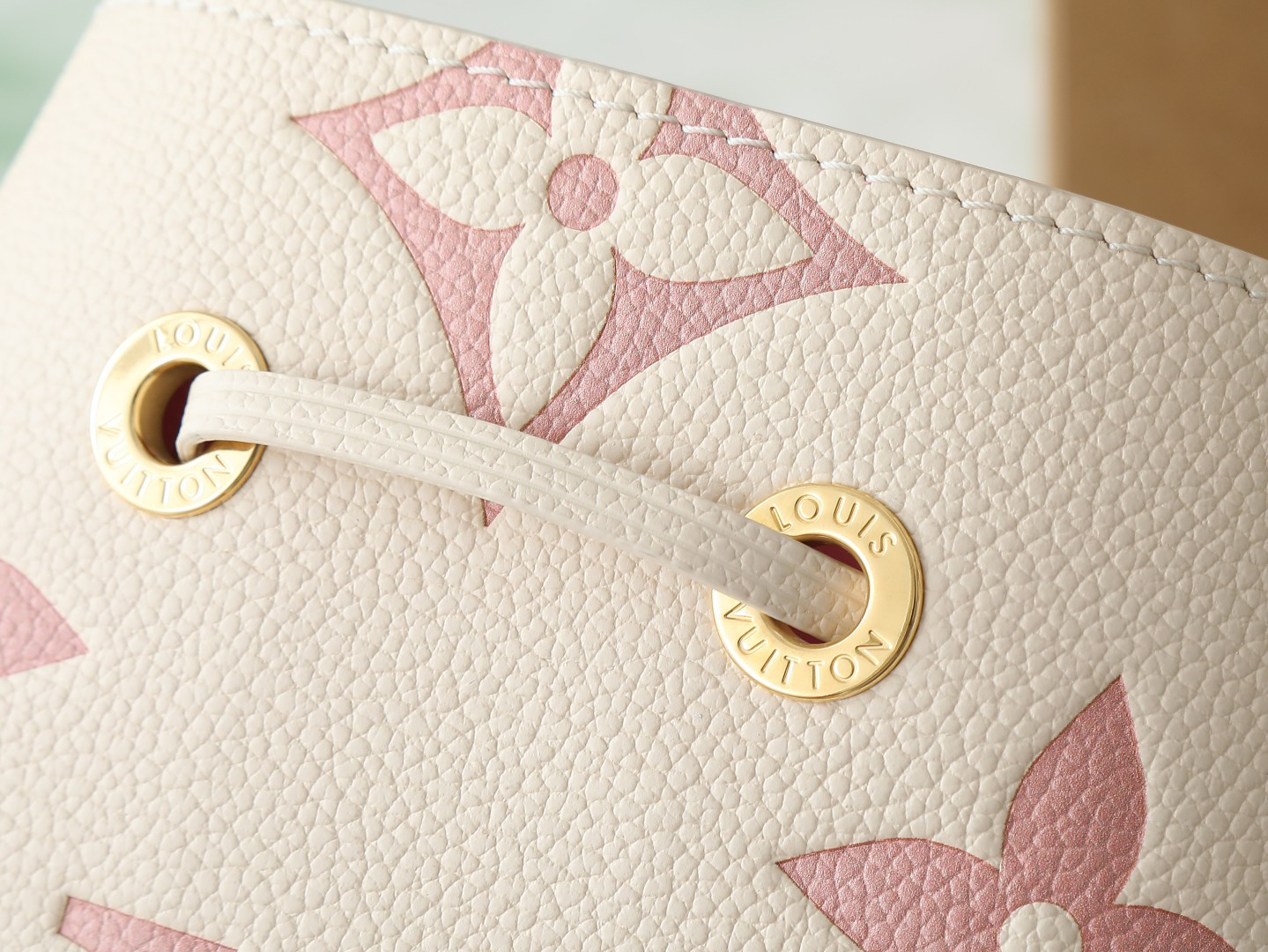 ルイ・ヴィトン「Louis Vuitton」NÉONOÉ BB ハンドバッグ アイボリー×ピンク‌ ‌