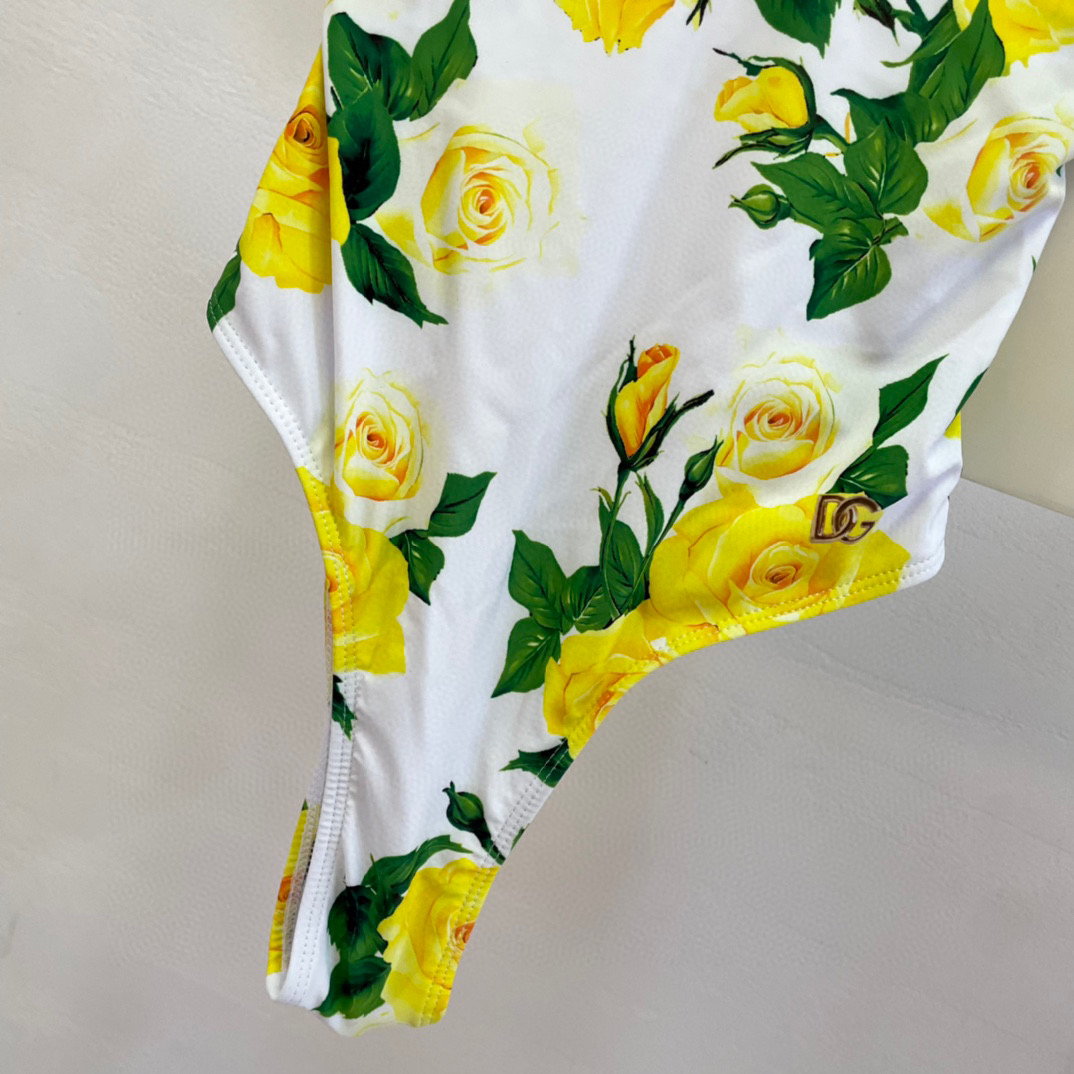 ドルチェ・アンド・ガッバーナ「D&G」ワンピース水着「2025夏季限定・人気プレミアムスイム登場！」