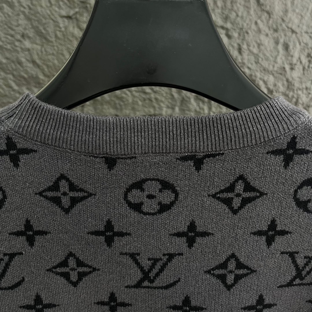 ルイ・ヴィトン「Louis Vuitton」アート刺繍ラウンドネックニットセーター
