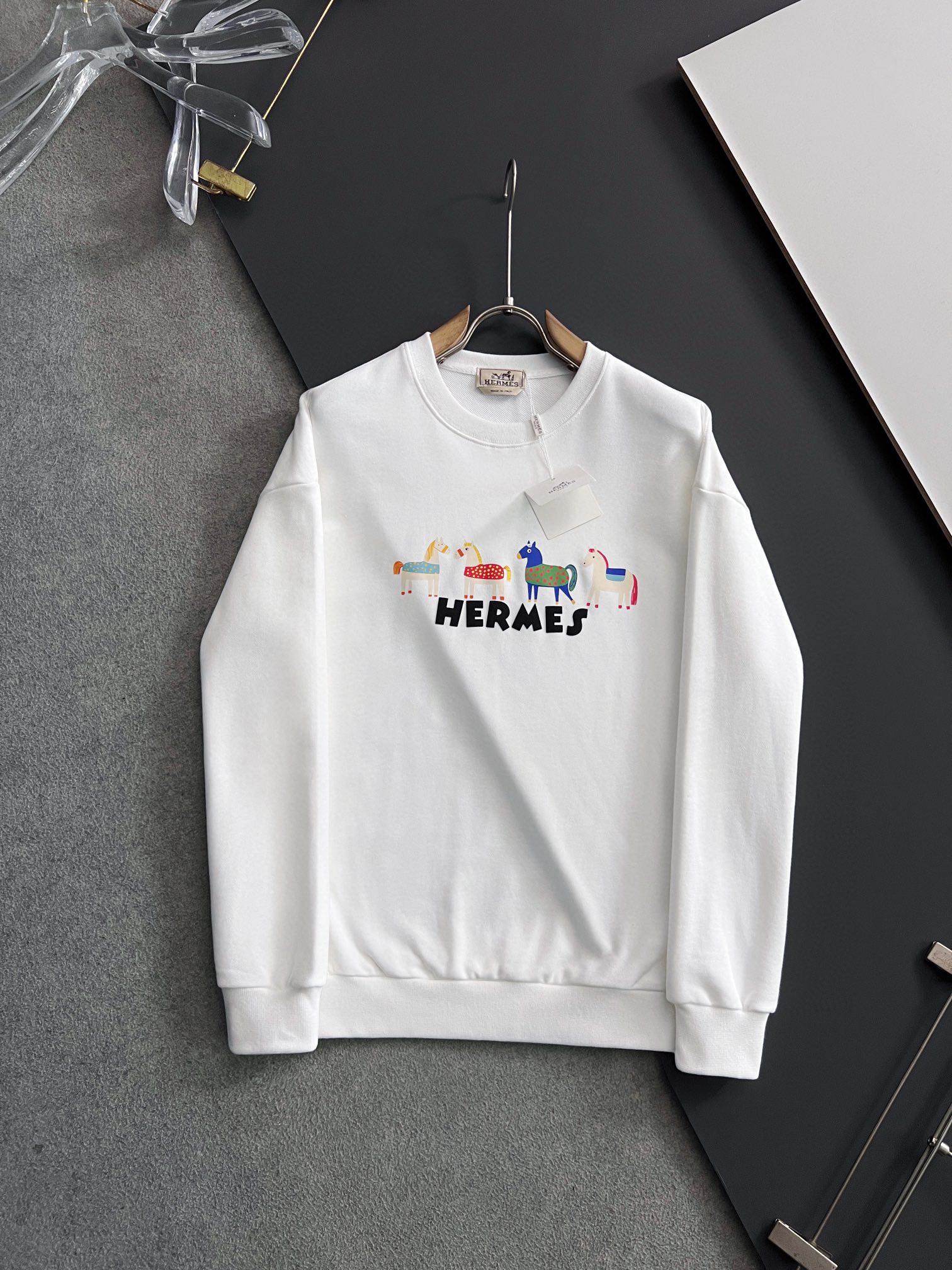 エルメス「Hermès」秋冬新作ラウンドネックスウェット