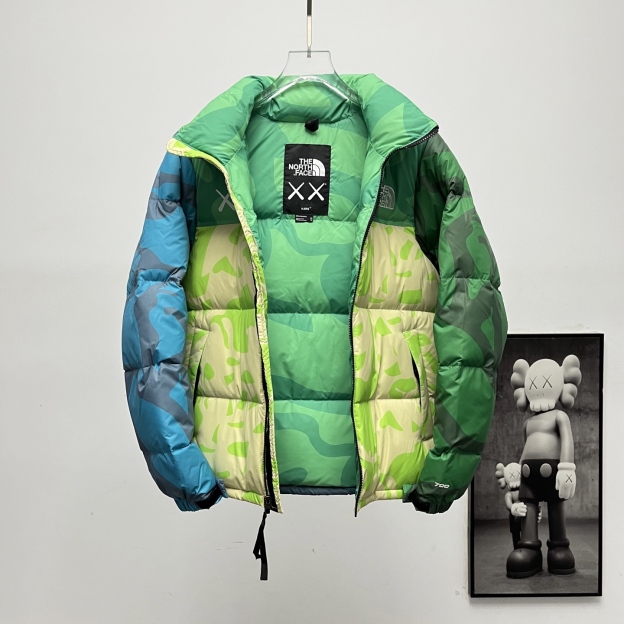 ザ・ノースフェイス XX KAWS 夢のコラボレーション ファッションフーディダウンジャケット 男女兼用