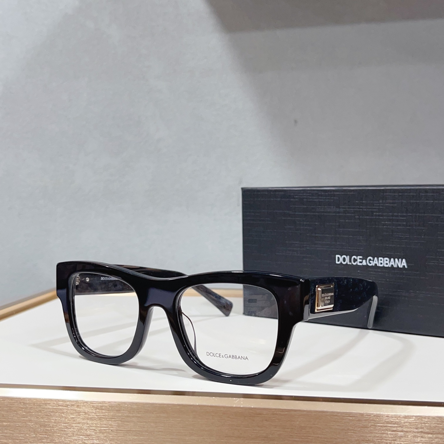 【希少入荷】D&G ドルチェアンドガッバーナ トレンドサングラス「カジュアル通勤用」