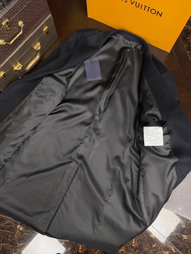 ルイ・ヴィトン「Louis Vuitton」秋冬 ロングコート