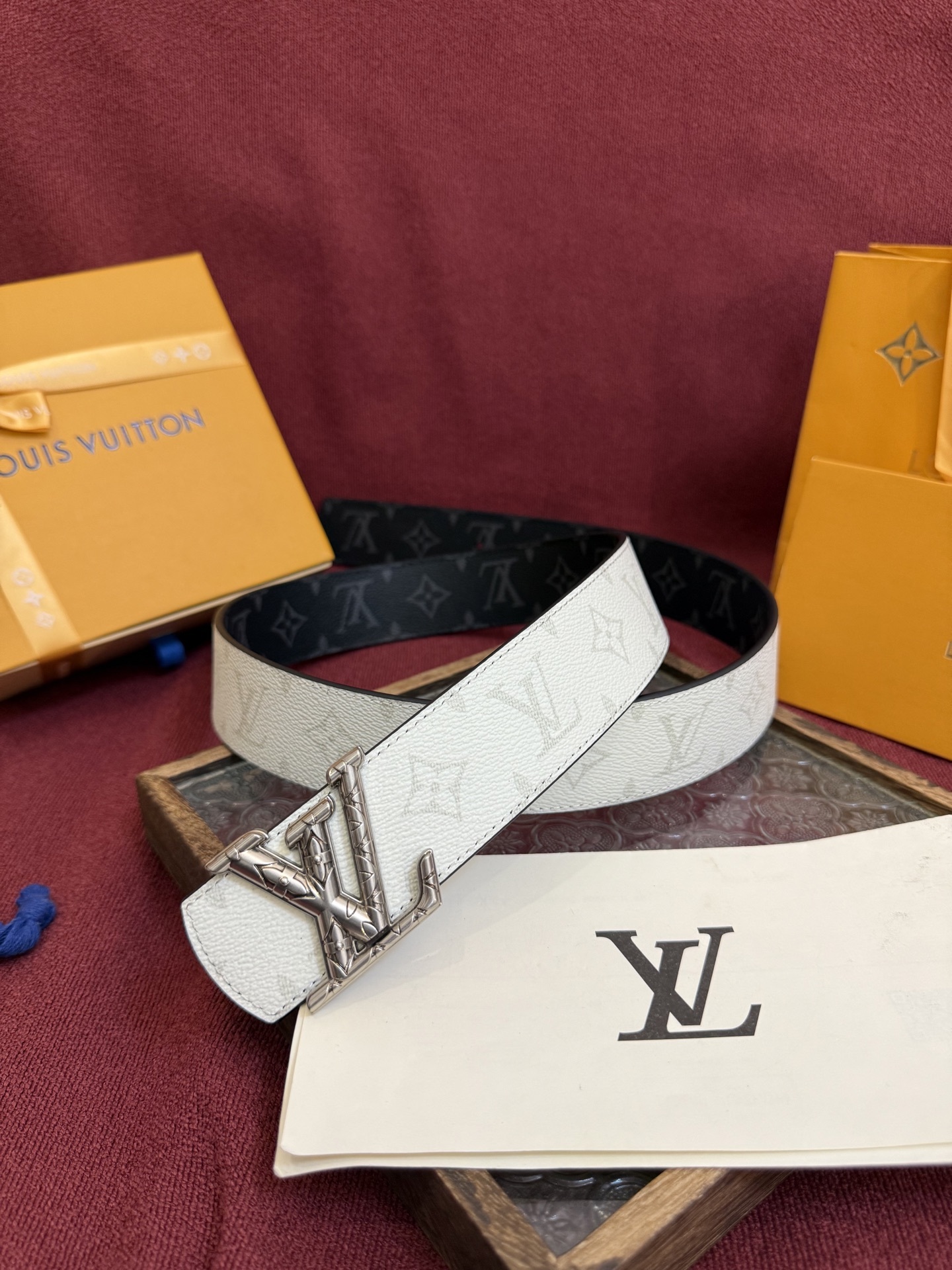 【日本未入荷】ルイヴィトン LV Dimension 両面使いベルト 40mm（全長約 100cm）
