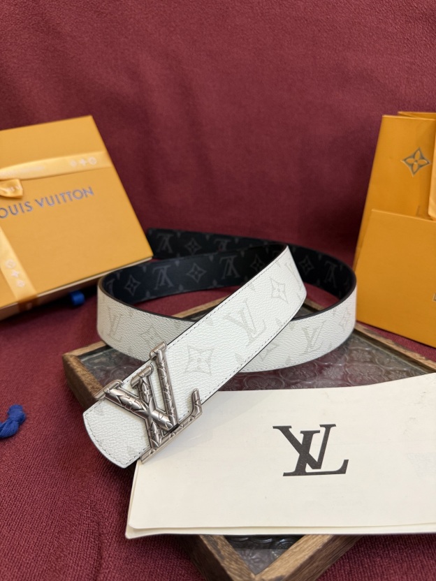 【日本未入荷】ルイヴィトン LV Dimension 両面使いベルト 40mm（全長約 100cm）