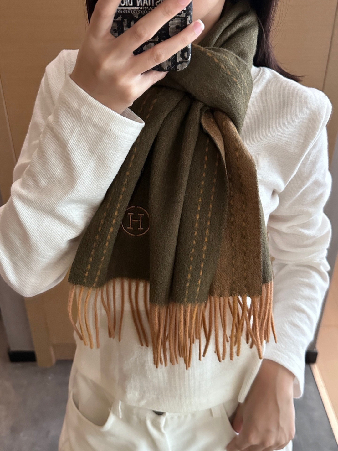 【定番人気】エルメス 秋冬新作ファッションアイテム マフラー