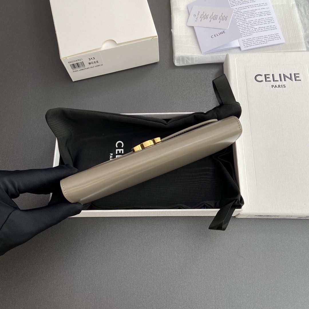 セリーヌ「Celine」TRIOMPHE光沢牛革財布