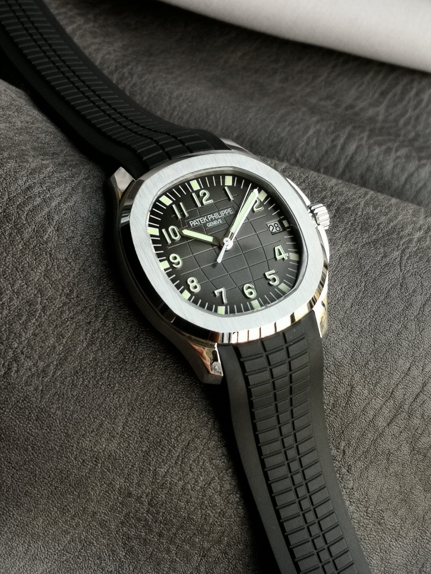 パテック フィリップ「Patek Philippe」Aquanaut 自動巻き腕時計 40.8mm