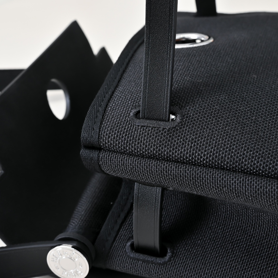 エルメス「Hermès」ミニ ハーバッグ メッセンジャー 20「Mini Herbag Bag」