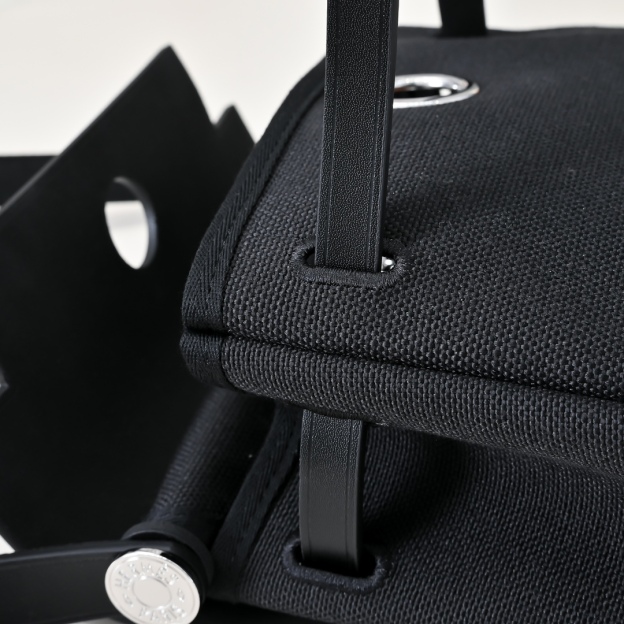 エルメス「Hermès」ミニ ハーバッグ メッセンジャー 20「Mini Herbag Bag」