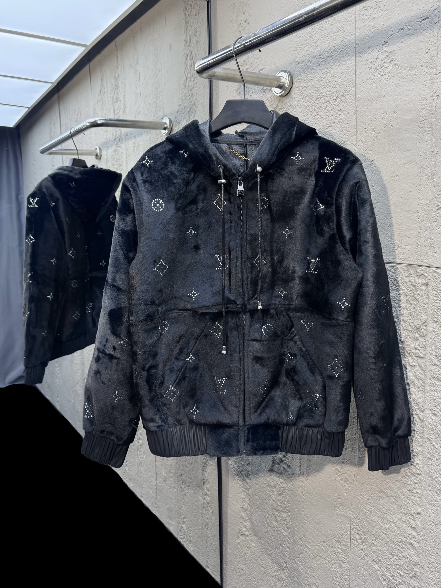 ルイ・ヴィトン「Louis Vuitton」モノグラム ダイヤモンド ファージャケット