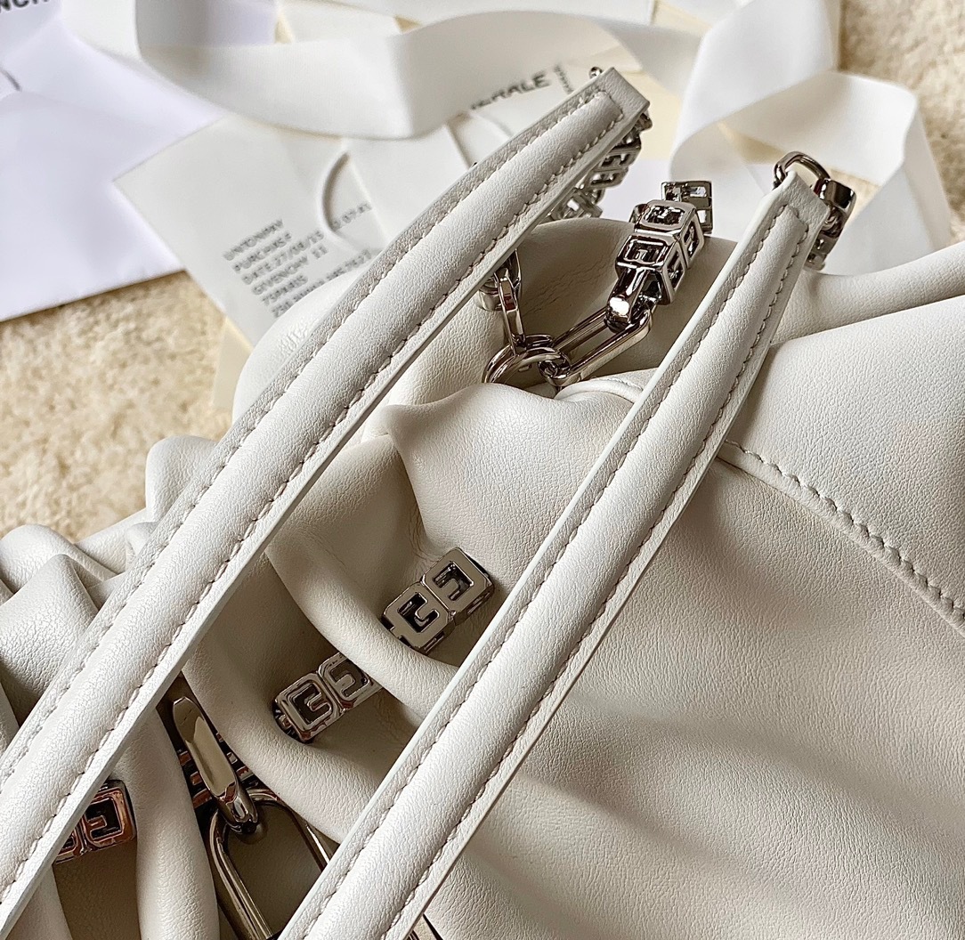 ジバンシィ「Givenchy」ミニケニー ハンドバッグ
