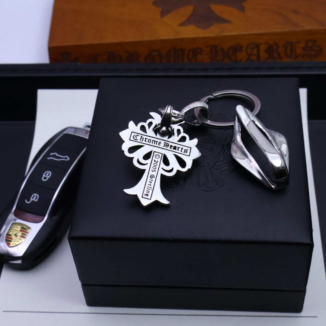 クロムハーツ「Chrome Hearts」キーホルダー＆バッグチャーム - トレンドシンボル