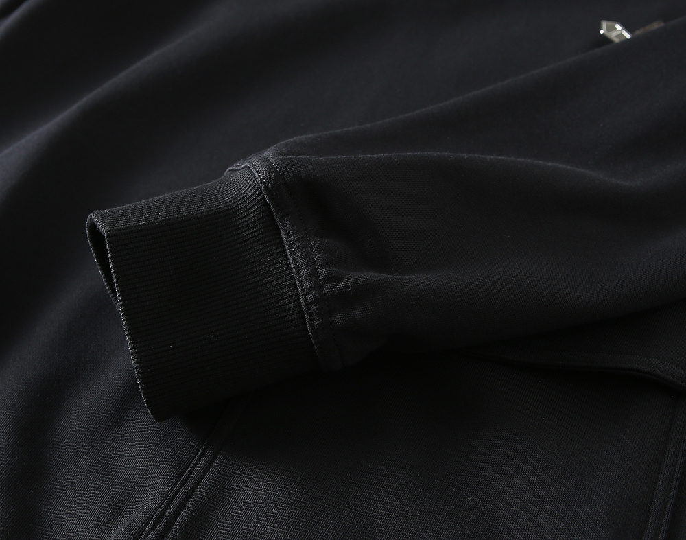 エルメス「Hermès」新作クラシックラウンドネックプルオーバーフーディ