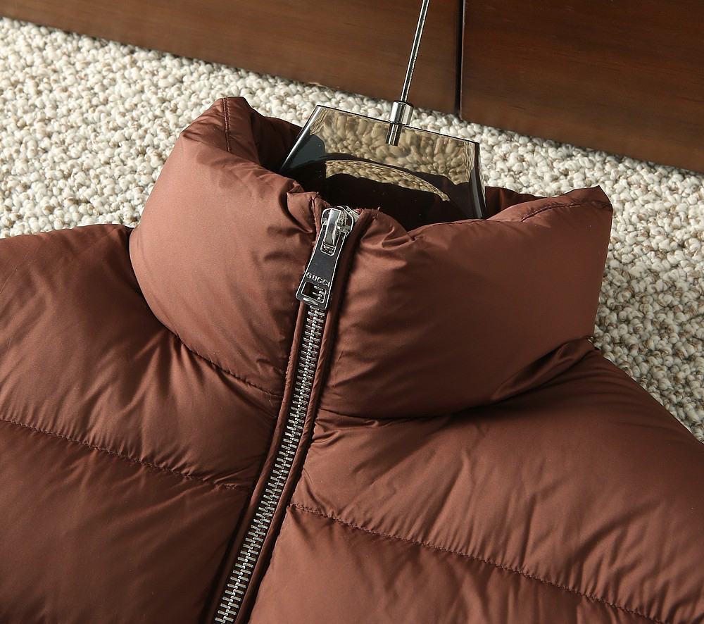 グッチ「Gucci」秋冬ダウンジャケット スタンドカラー