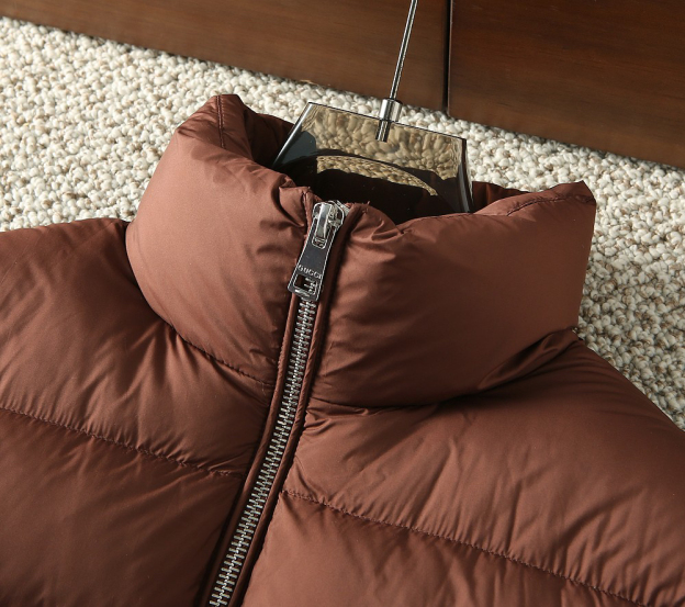 グッチ「Gucci」秋冬ダウンジャケット スタンドカラー