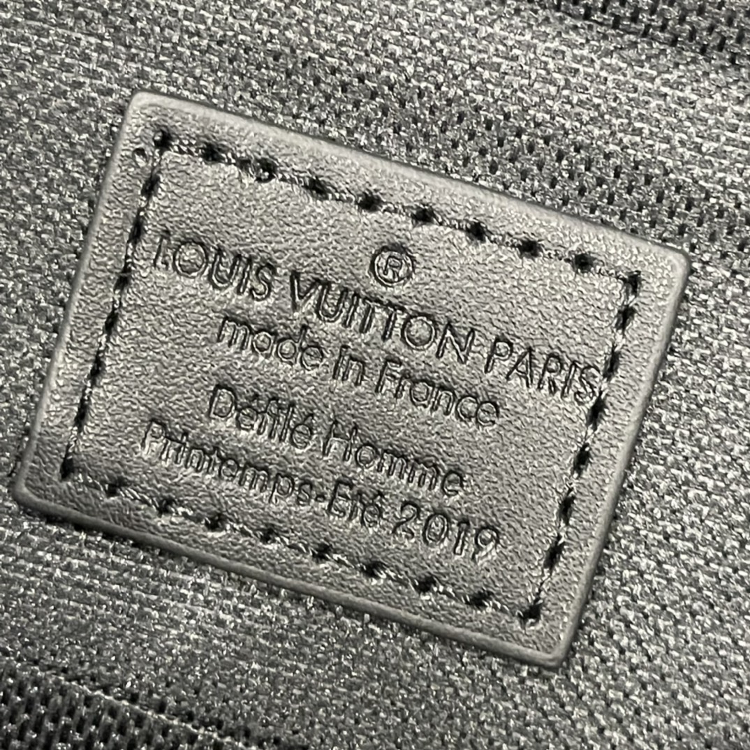 ルイ・ヴィトン「Louis Vuitton」新作 Trio メッセンジャーバッグ