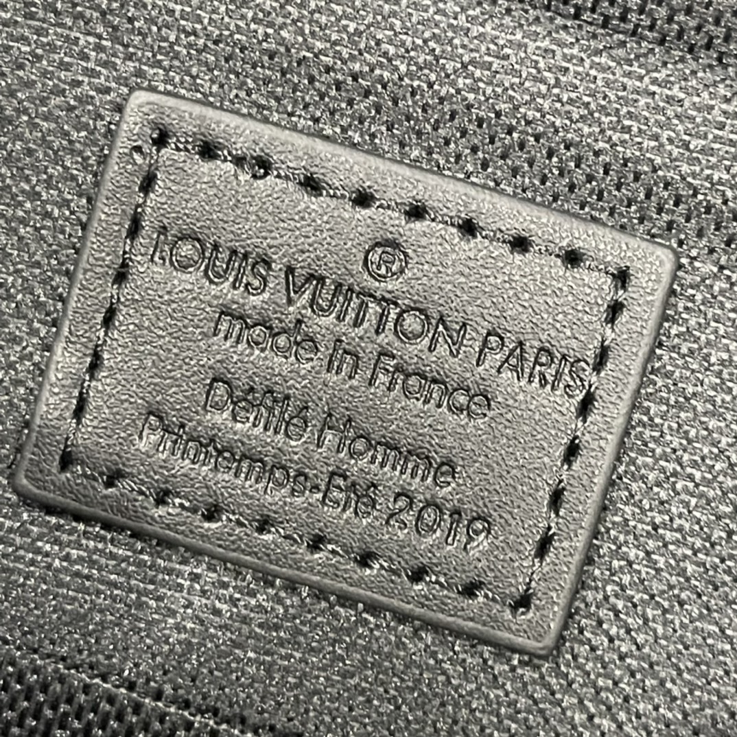 ルイ・ヴィトン「Louis Vuitton」新作 Trio メッセンジャーバッグ