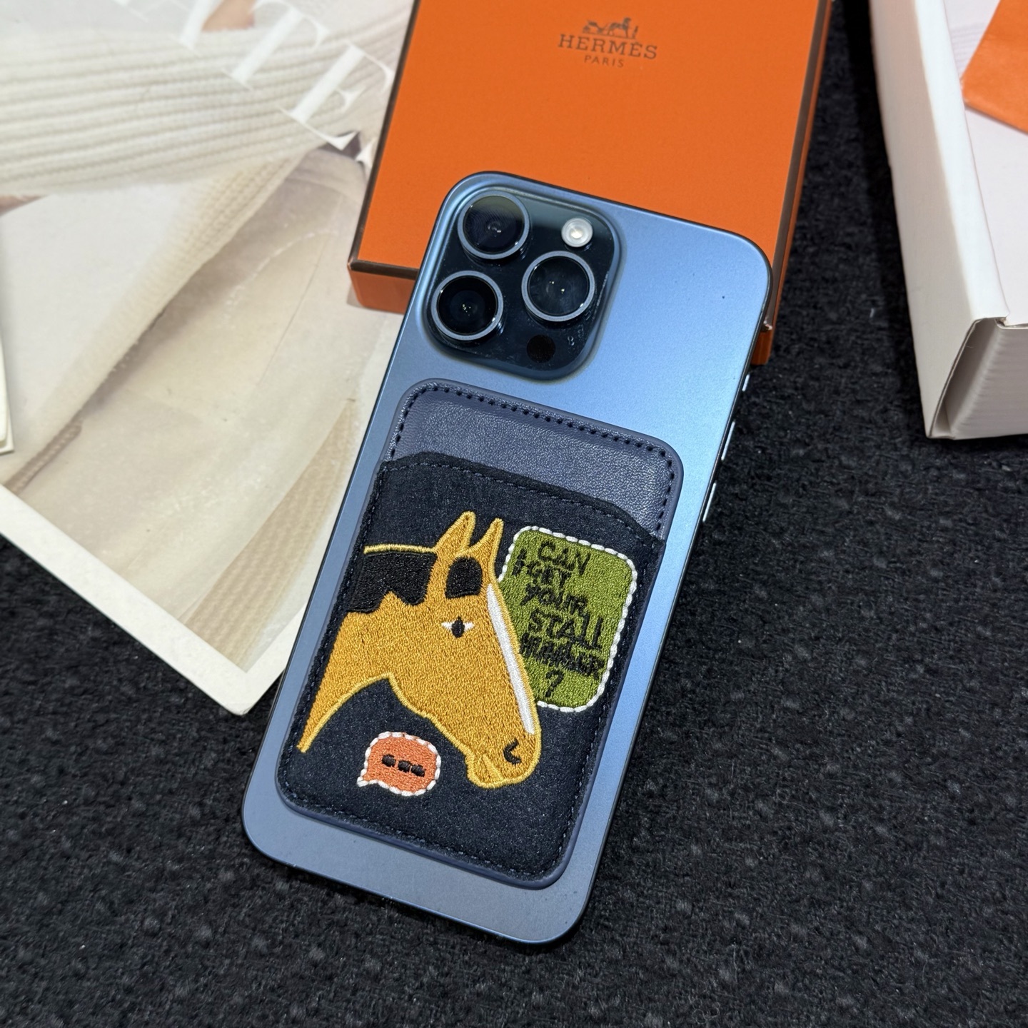 【限定新入荷】エルメス Cheval MagSafe 本革カードケース「12 シリーズ以降全 iPhone 対応」