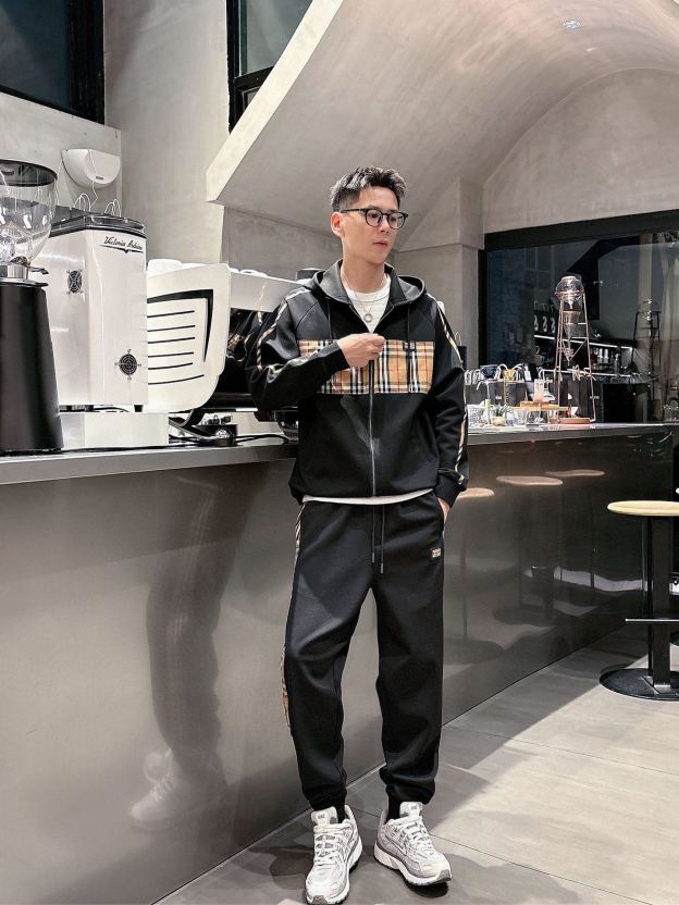 バーバリー「Burberry」秋冬 メンズ  カジュアルスポーツセット